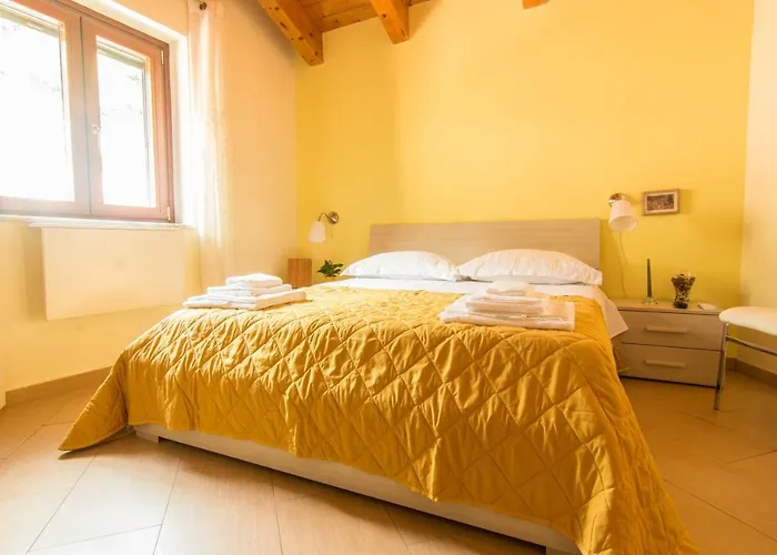 Sotto Un Tetto 3*